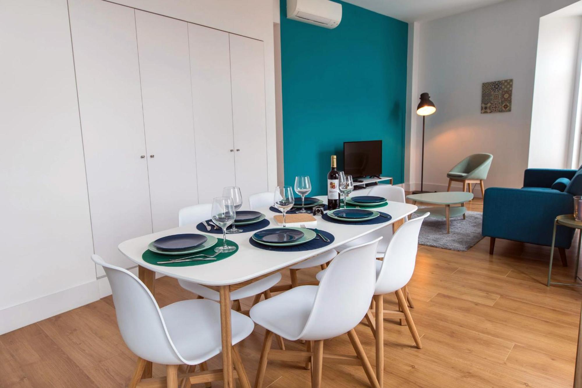 Sunny 3Bdr Apartment In Graca By Lovelystay Lisbona Esterno foto