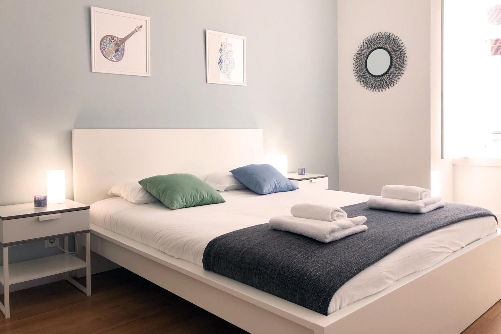 Sunny 3Bdr Apartment In Graca By Lovelystay Lisbona Esterno foto