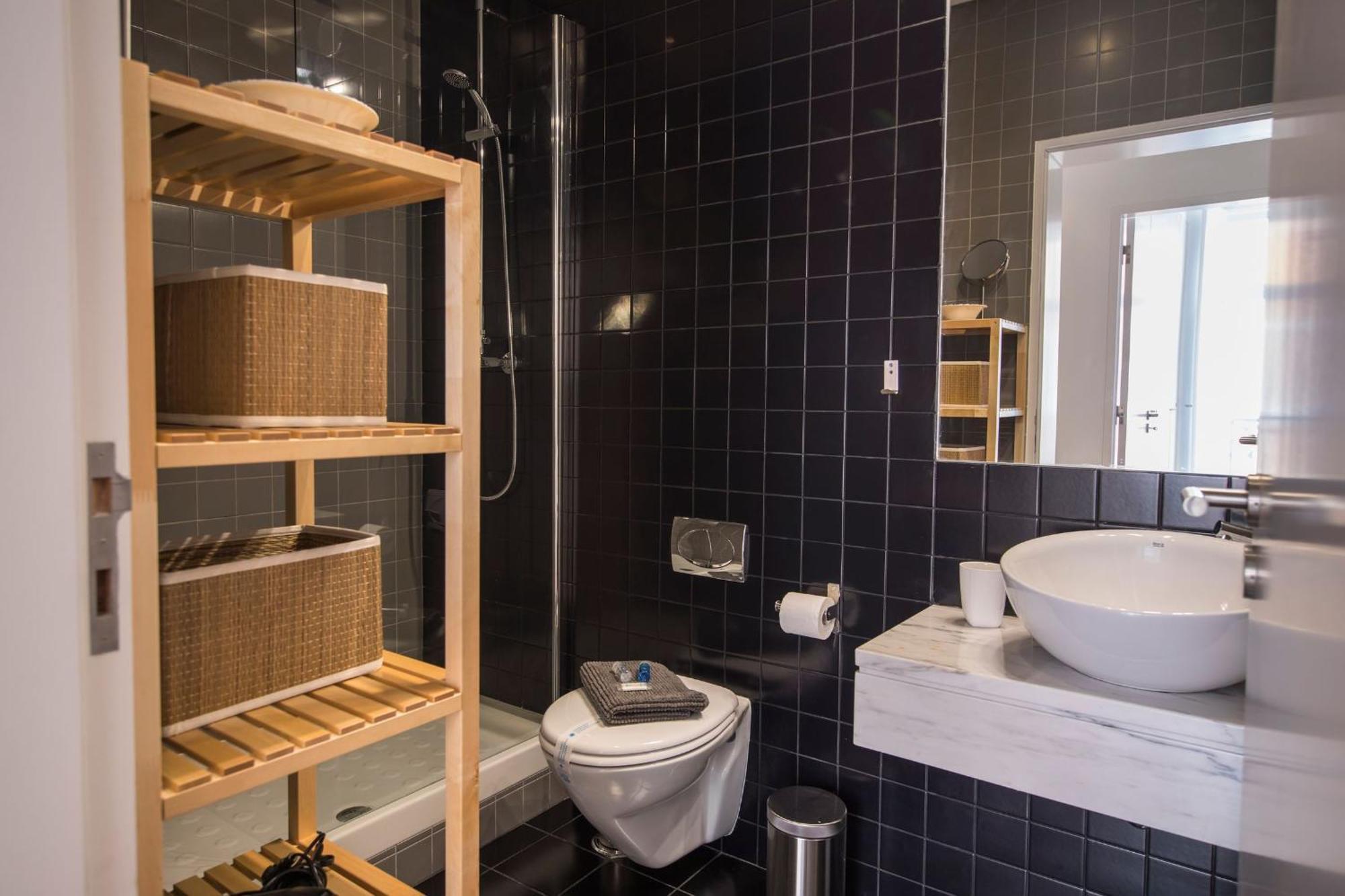 Sunny 3Bdr Apartment In Graca By Lovelystay Lisbona Esterno foto